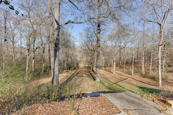 $423,200 | 329 River Bend Drive, Royston, GA 30662