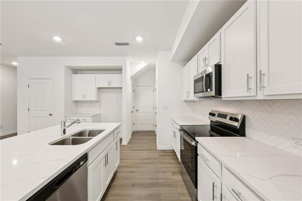 5333 Frontier Court Flowery Branch, GA 30542 - Photo 11 of 33