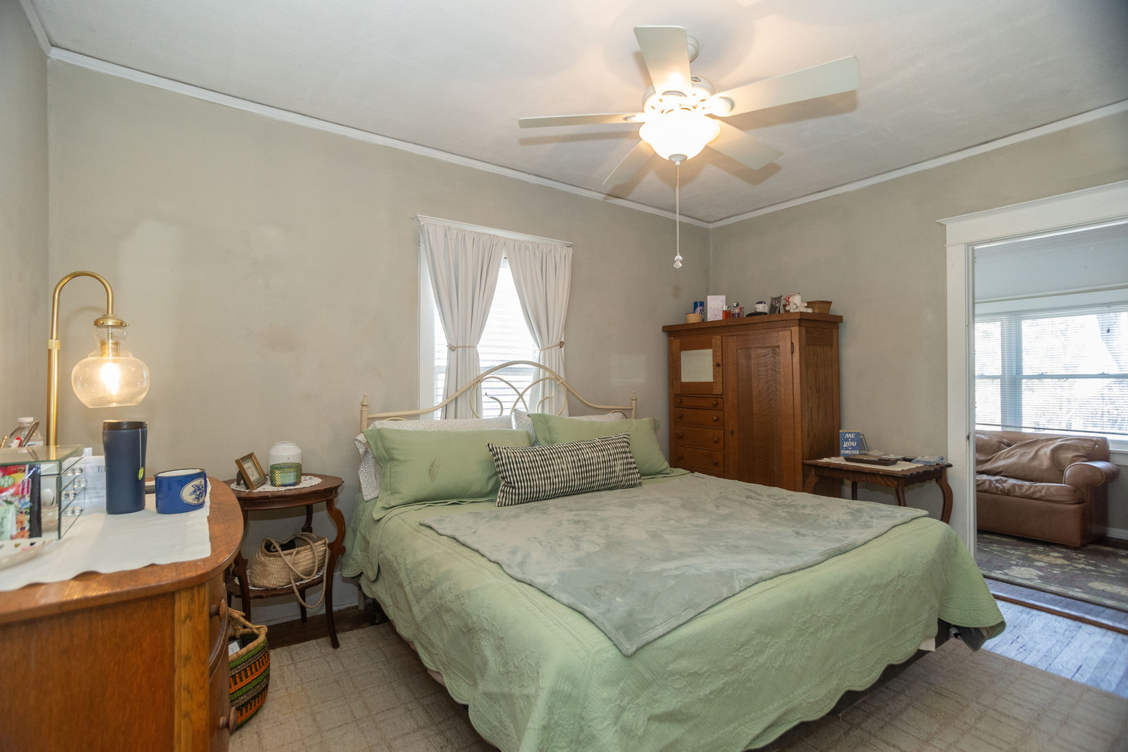 219 West Oak Avenue Wheaton, IL 60187 - Photo 12 of 33