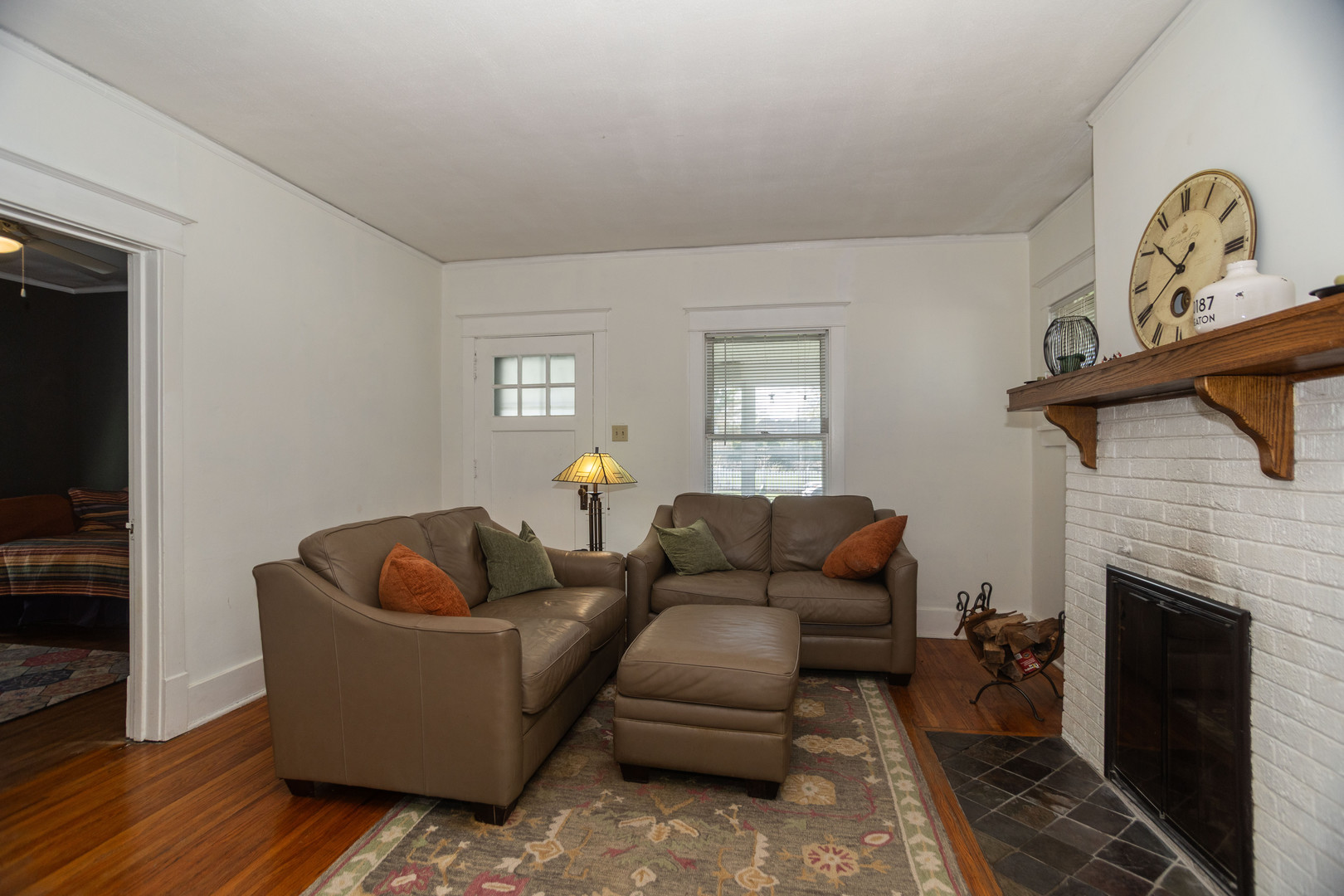 219 West Oak Avenue Wheaton, IL 60187 - Photo 10 of 33