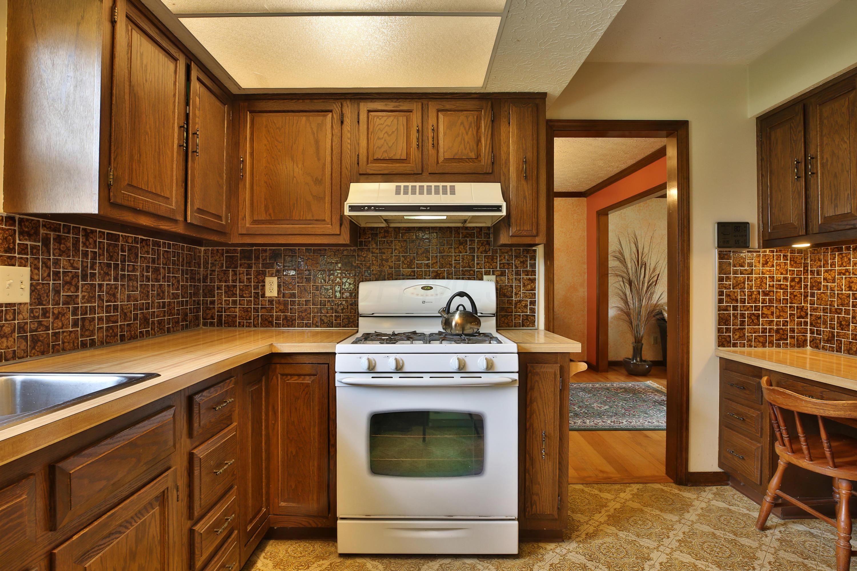 1282 Chatham Ridge Road Westerville, OH 43081 - Photo 17 of 45 Gallery Image 17