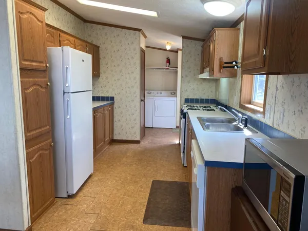$450,000 | 32095 402nd Place, Aitkin, MN 56431