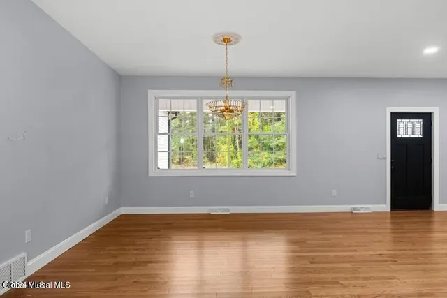 $634,900 | 222 Briarwood Court, Guilderland, NY 12203