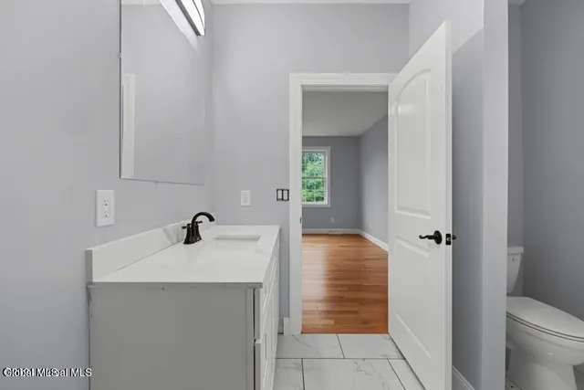 $634,900 | 222 Briarwood Court, Guilderland, NY 12203