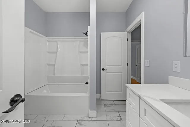 $634,900 | 222 Briarwood Court, Guilderland, NY 12203