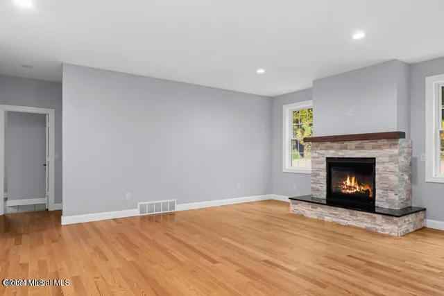 $634,900 | 222 Briarwood Court, Guilderland, NY 12203