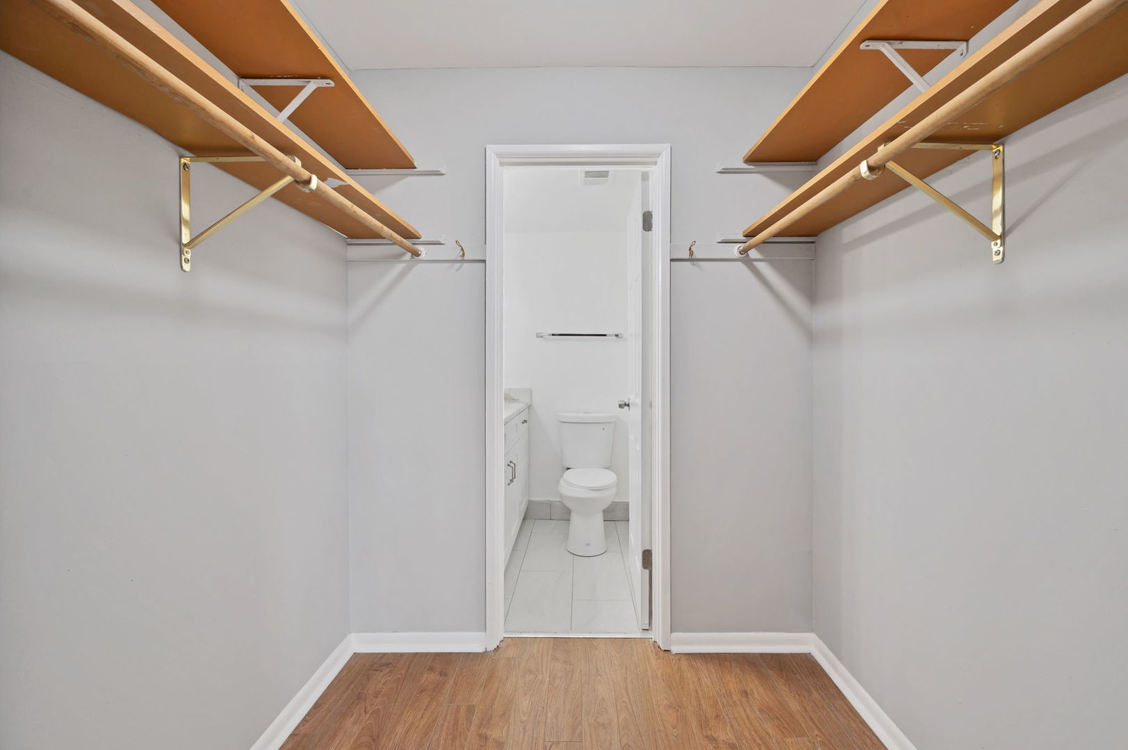 9720 South Pulaski Road, Unit 404 Oak Lawn, IL 60453 - Photo 12 of 14 Gallery Image 12