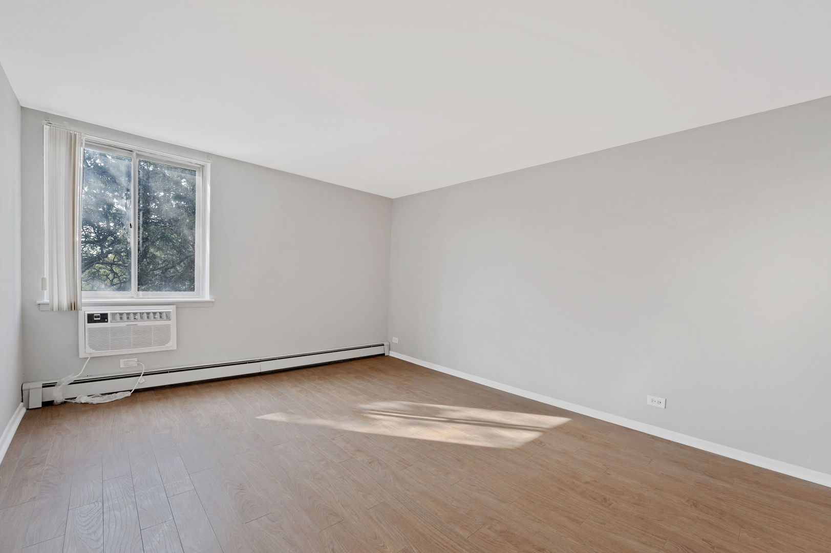 9720 South Pulaski Road, Unit 404 Oak Lawn, IL 60453 - Photo 9 of 14 Gallery Image 9
