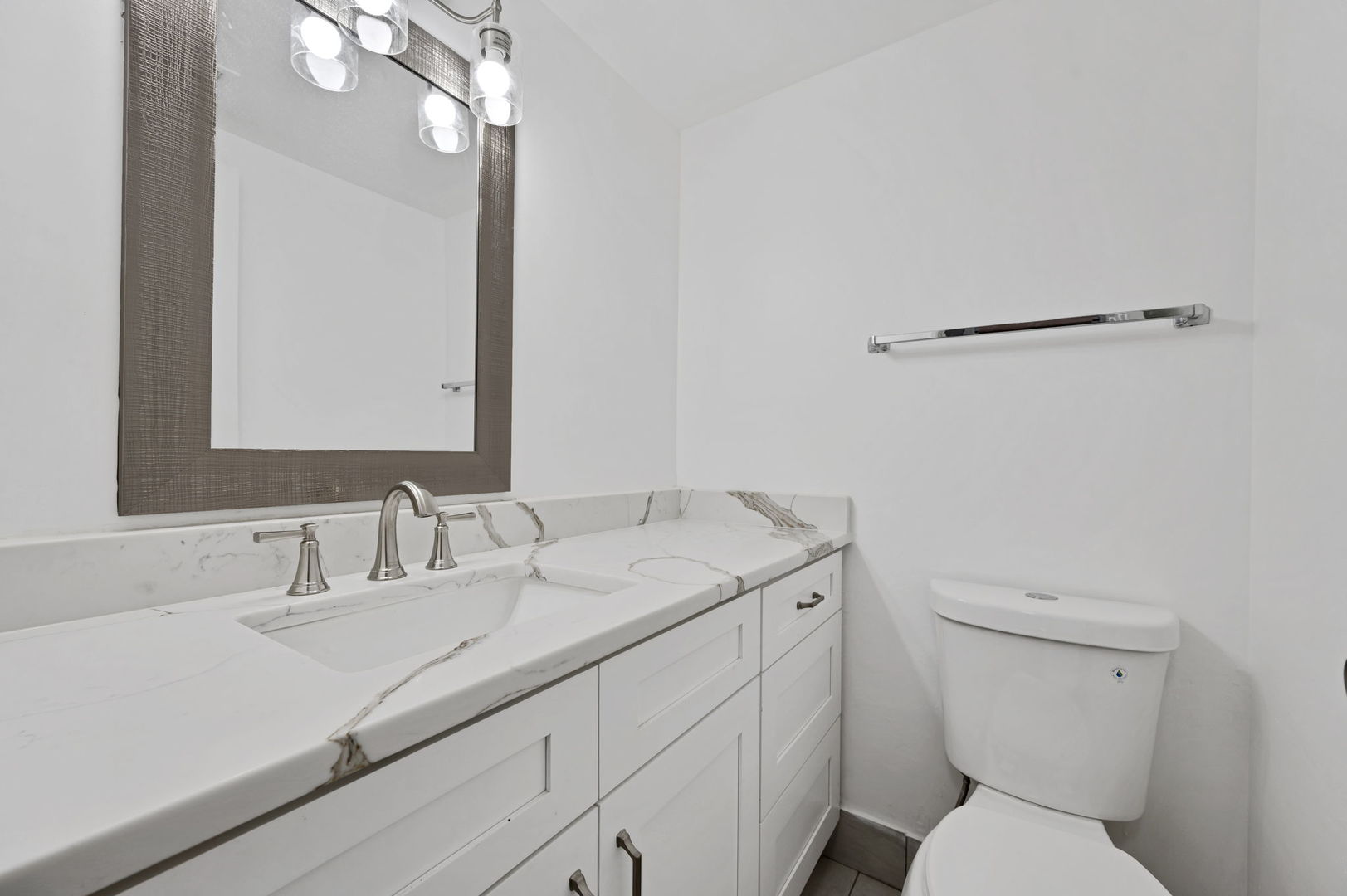 9720 South Pulaski Road, Unit 404 Oak Lawn, IL 60453 - Photo 10 of 14 Gallery Image 10