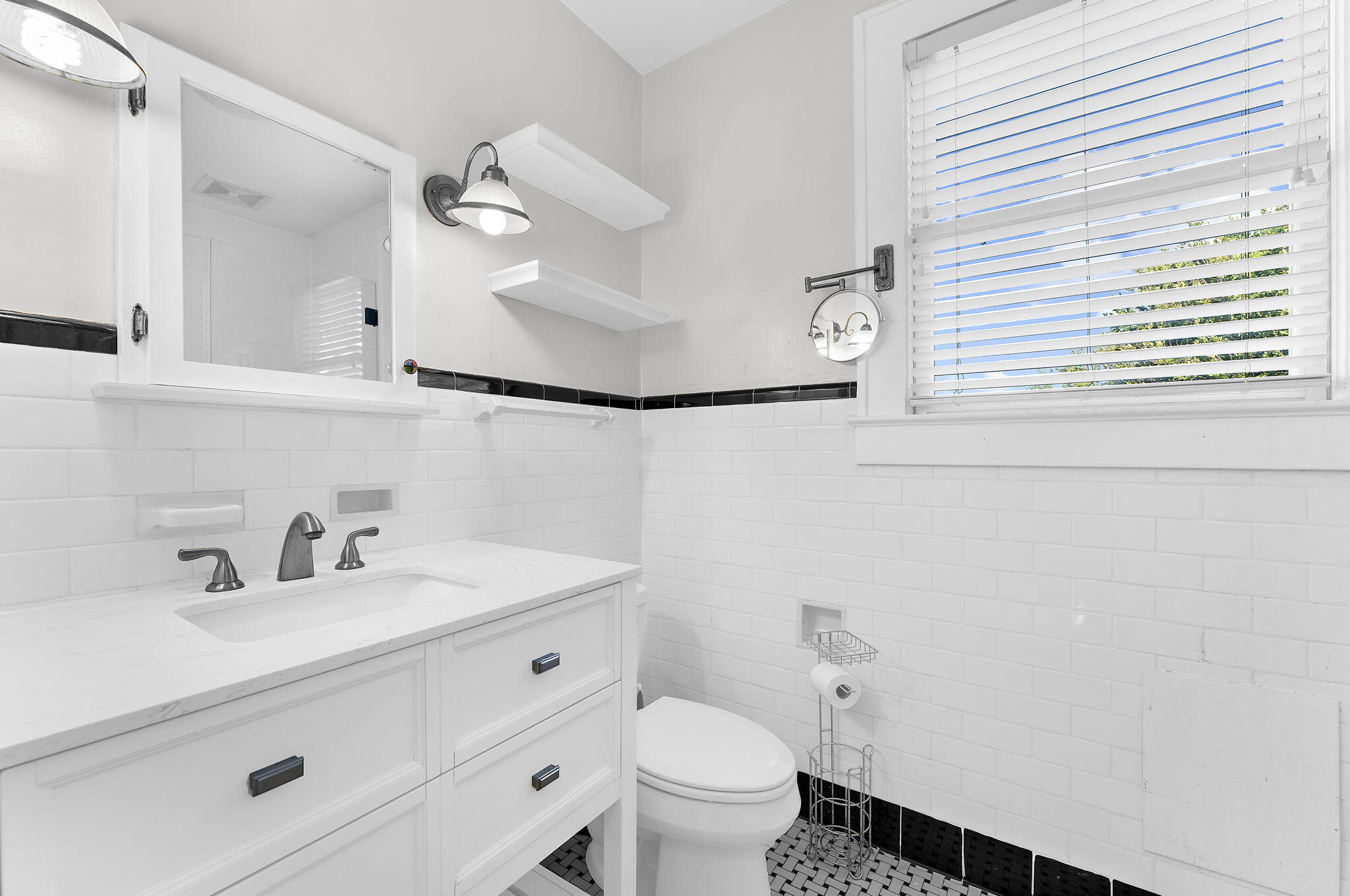 208 Gordon Street Charleston, SC 29403 - Photo 27 of 51 208 Gordon Street-140
