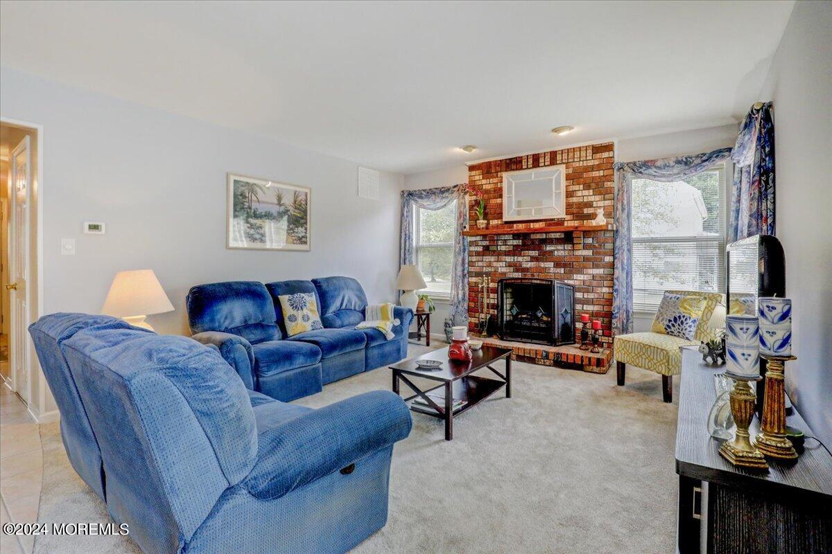 265 Bartley Road Jackson, NJ 08527 - Photo 14 of 57 12-Family Room