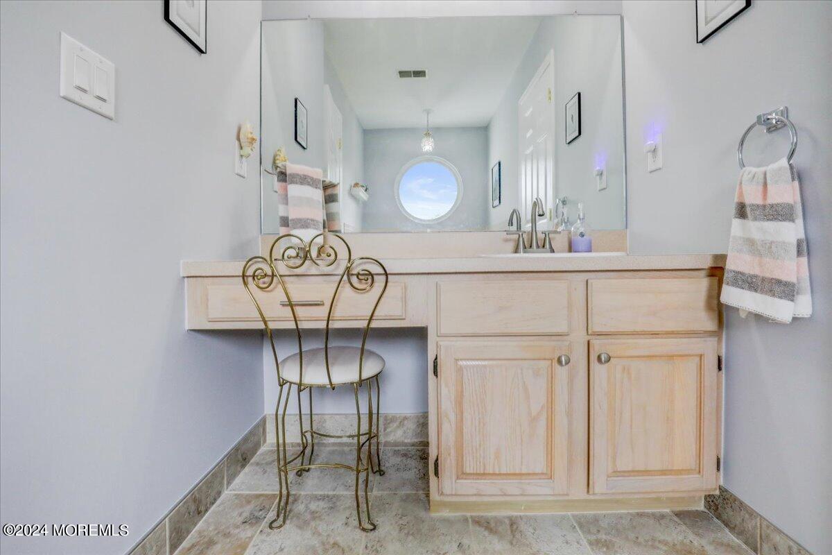 265 Bartley Road Jackson, NJ 08527 - Photo 26 of 57 29-Primary Bathroom