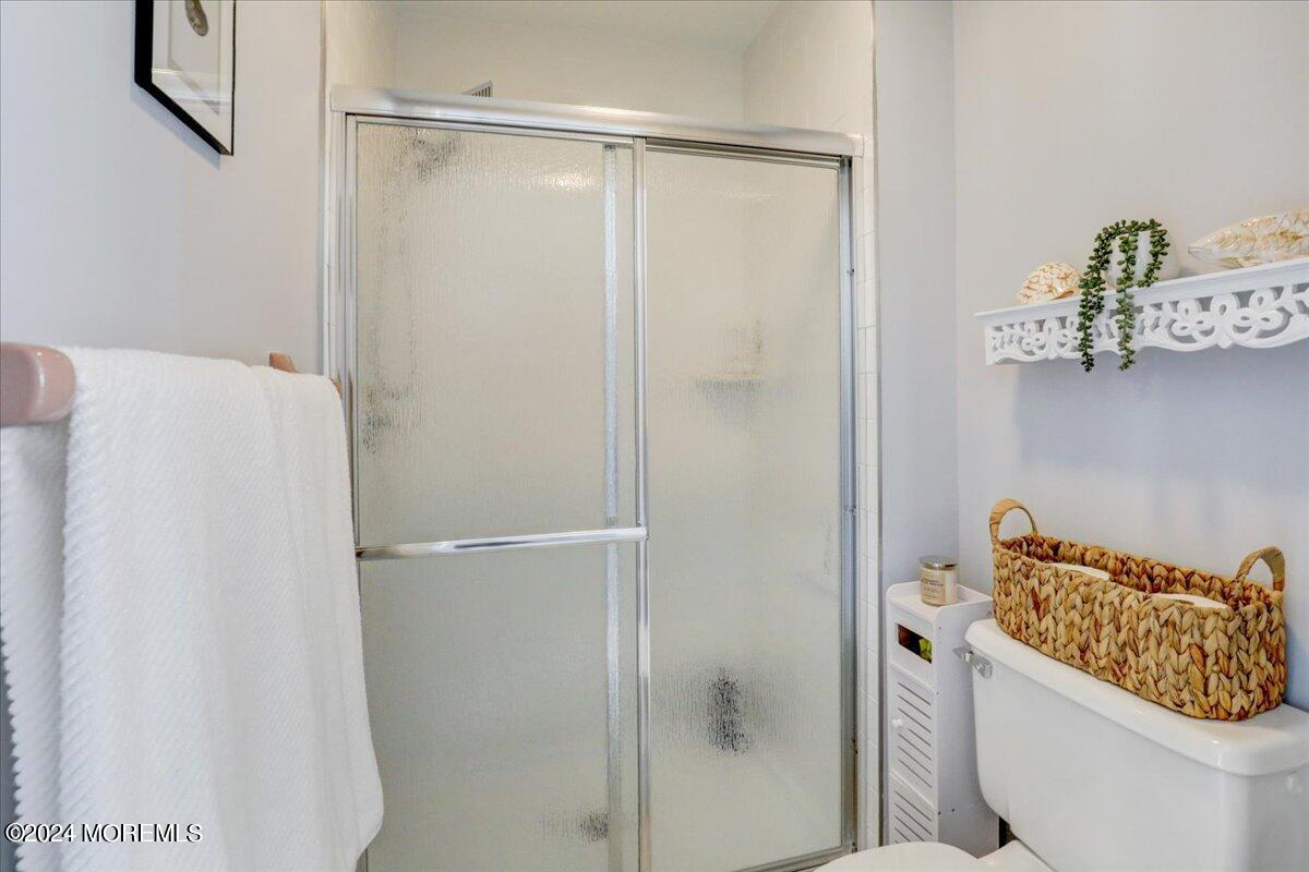 265 Bartley Road Jackson, NJ 08527 - Photo 28 of 57 30-Primary Bathroom