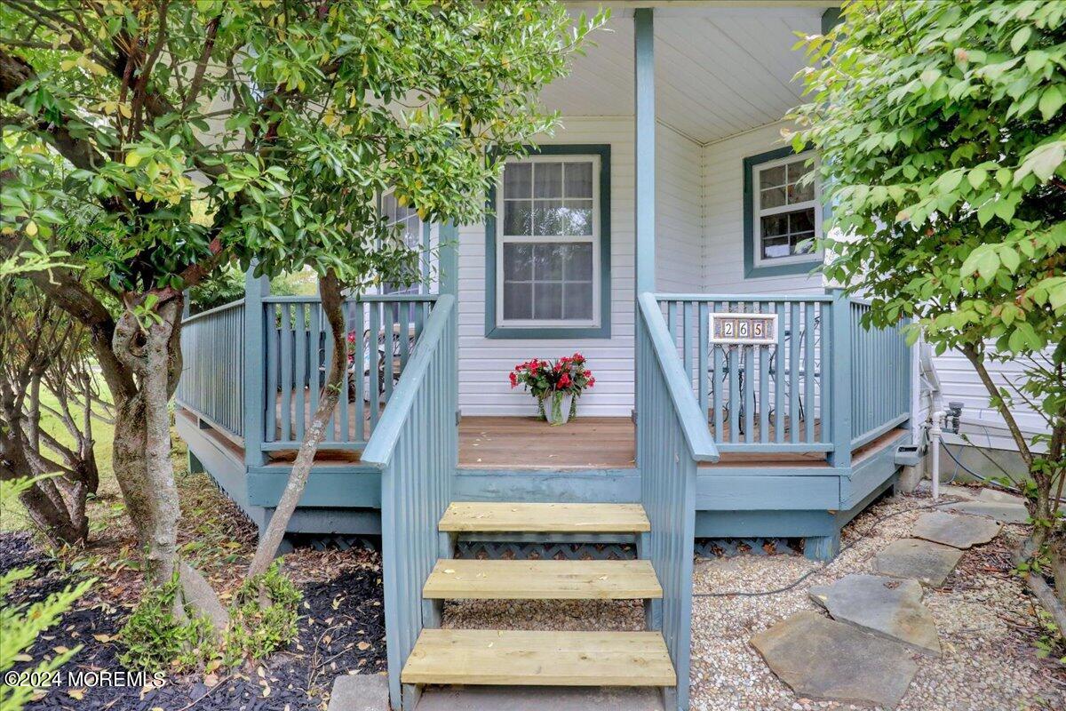 265 Bartley Road Jackson, NJ 08527 - Photo 5 of 57 07-Front Porch
