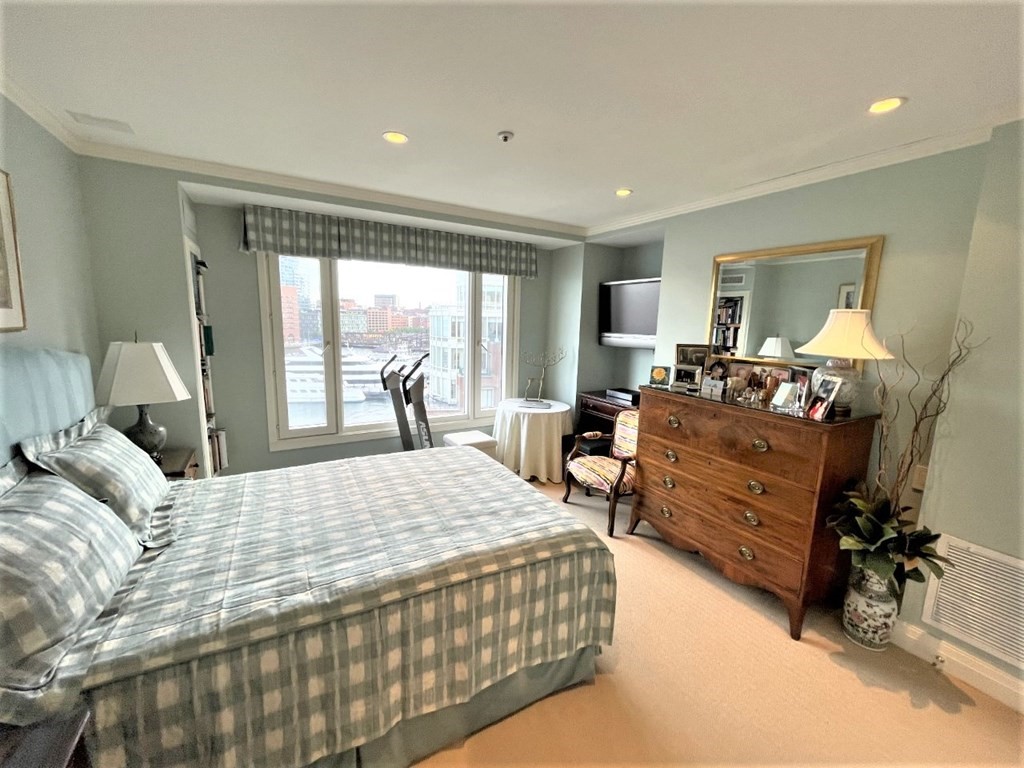 20 Rowes Wharf, Unit 710 Boston, MA 02110 - Photo 11 of 18