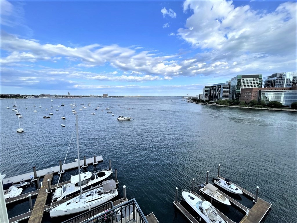 20 Rowes Wharf, Unit 710 Boston, MA 02110 - Photo 4 of 18