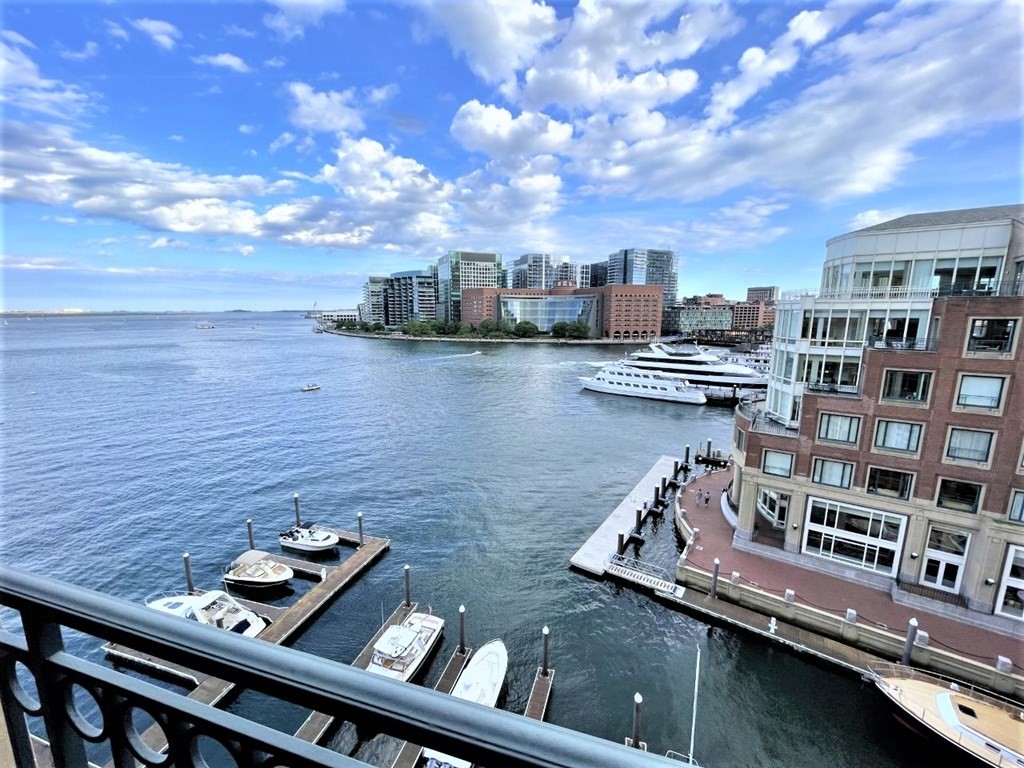 20 Rowes Wharf, Unit 710 Boston, MA 02110 - Photo 9 of 18