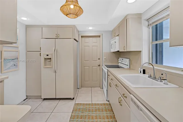 $5,000 | 437 Northeast 107th Street, Miami, FL 33161