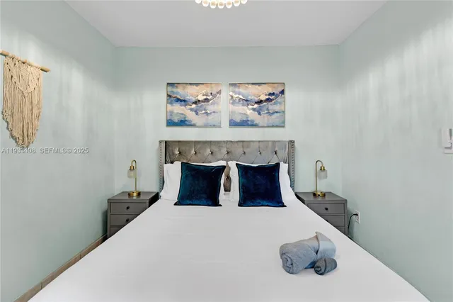 $5,000 | 437 Northeast 107th Street, Miami, FL 33161