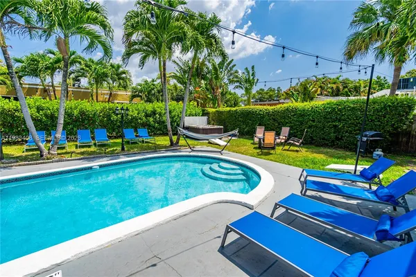 $5,500 | 437 Northeast 107th Street, Miami, FL 33161