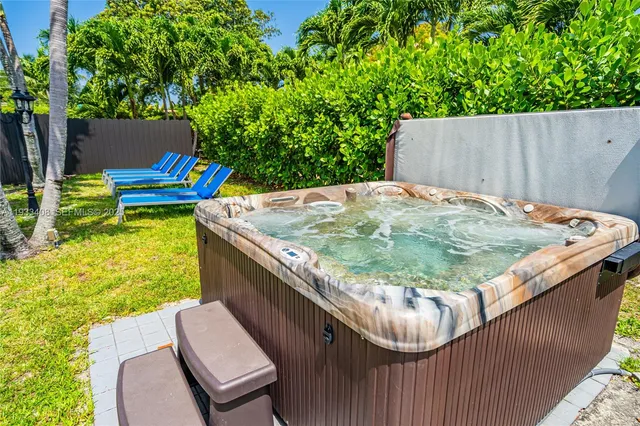 $5,000 | 437 Northeast 107th Street, Miami, FL 33161