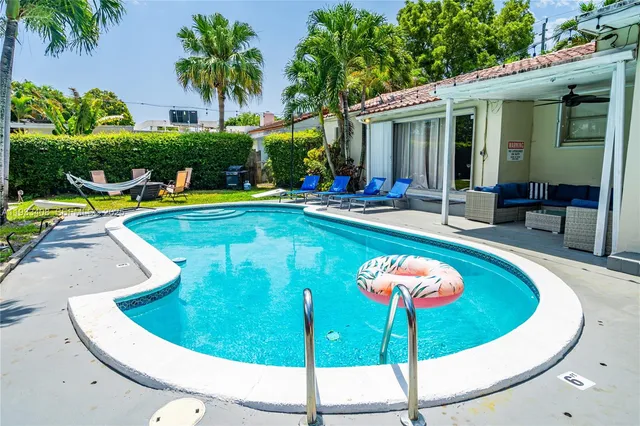 $5,000 | 437 Northeast 107th Street, Miami, FL 33161