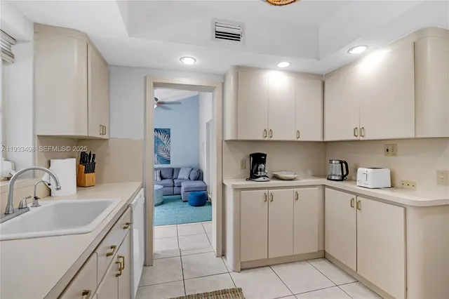 $5,000 | 437 Northeast 107th Street, Miami, FL 33161