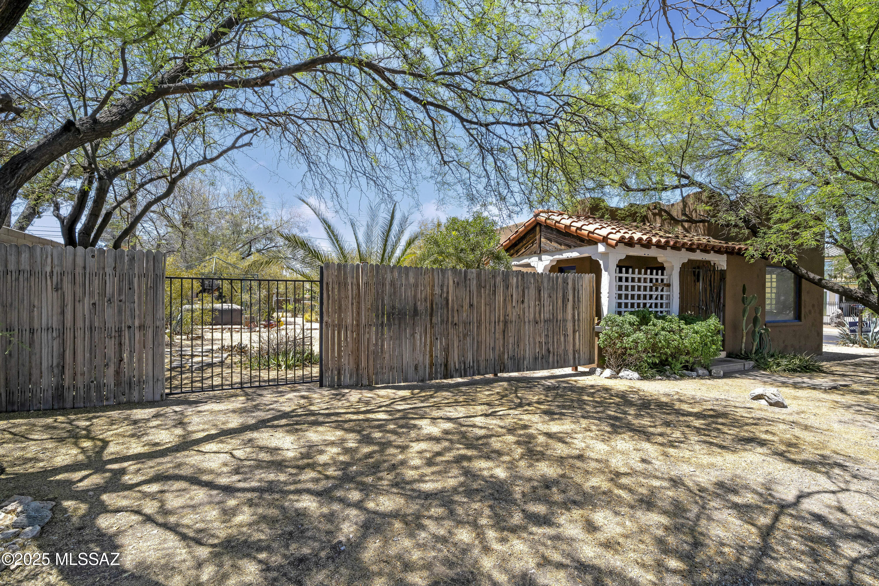 1300 East Grant Road Tucson, AZ 85719 - Photo 3 of 34 Gallery Image 3
