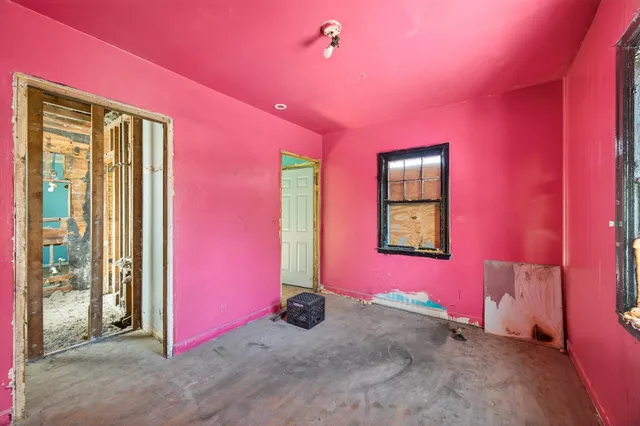 $185,000 | 1118 North Newton Avenue, Minneapolis, MN 55411