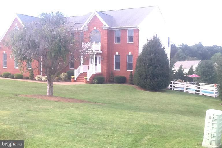 1820 Bennett Road Sykesville, MD 21784 - Photo 1 of 27 Exterior (Front)