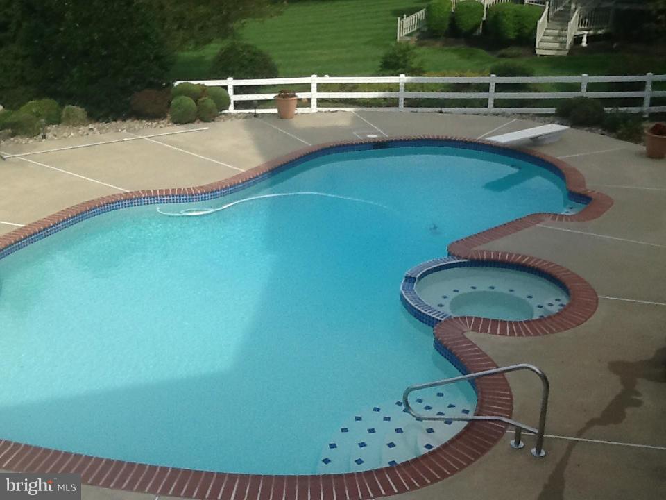 1820 Bennett Road Sykesville, MD 21784 - Photo 4 of 27 Exterior (Rear)
