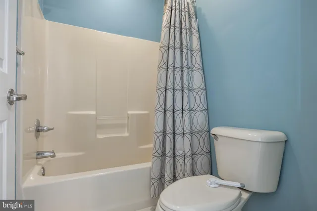 $345,000 | 4426 Driftwood Drive, Unit 77, Philadelphia, PA 19129