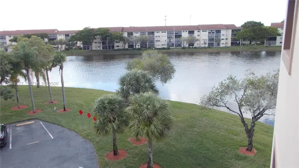 $2,600 | 13705 Southwest 12th Street, Unit 401B, Pembroke Pines, FL 33027