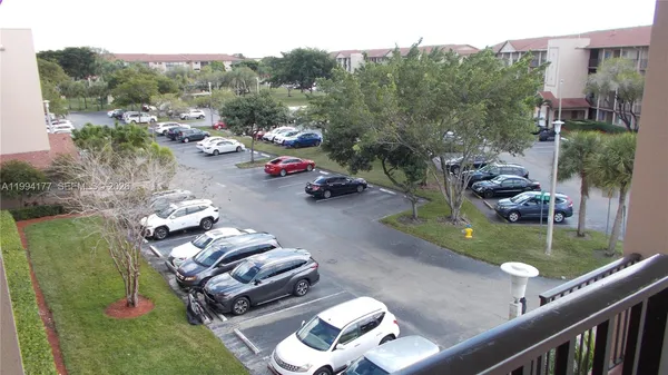 $2,600 | 13705 Southwest 12th Street, Unit 401B, Pembroke Pines, FL 33027