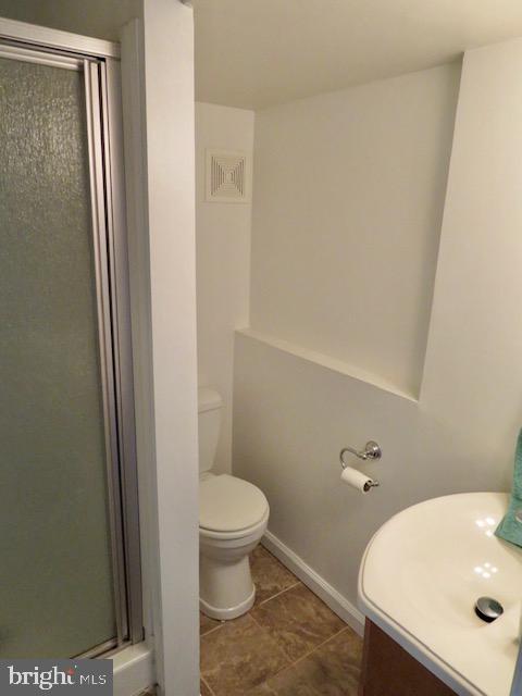 516 Banyan Road Newark, DE 19713 - Photo 6 of 13 downstairs bath