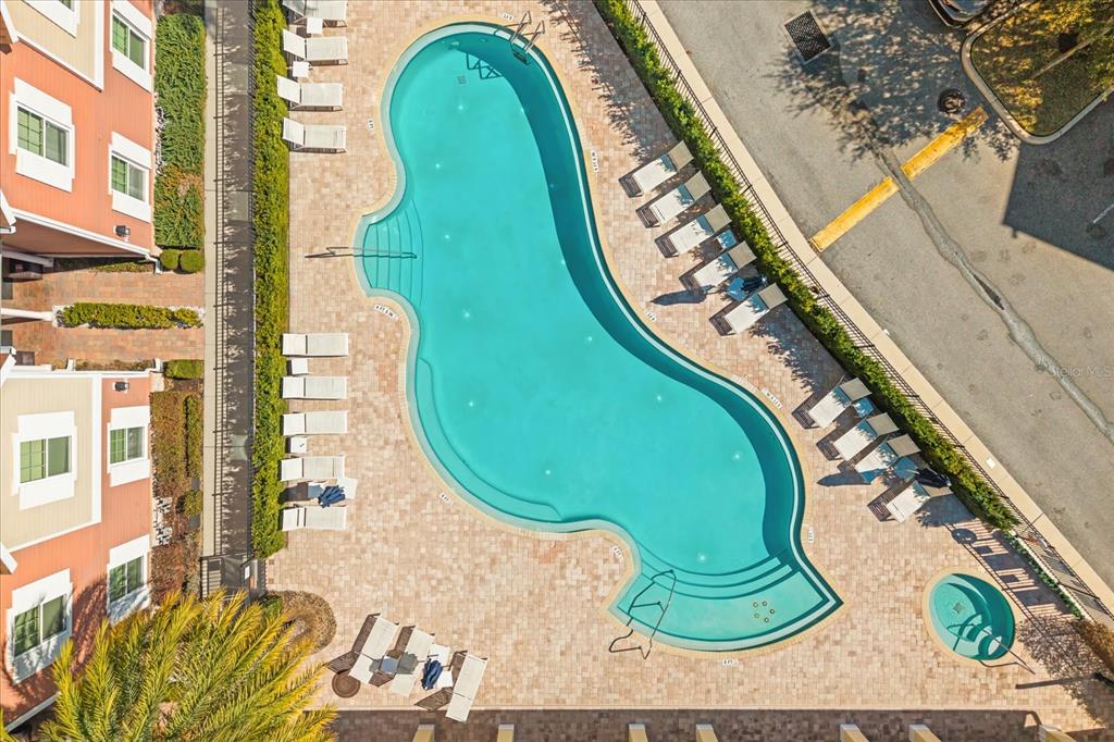 2637 Sunrise Shores Drive Kissimmee, FL 34747 - Photo 36 of 39 an aerial view of a swimming pool