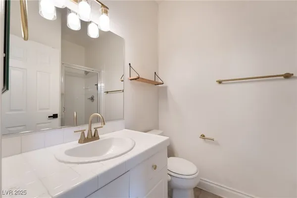 $3,800 | 299 Queen Creek Circle, Henderson, NV 89052