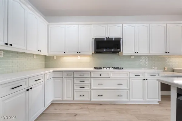 $3,800 | 299 Queen Creek Circle, Henderson, NV 89052