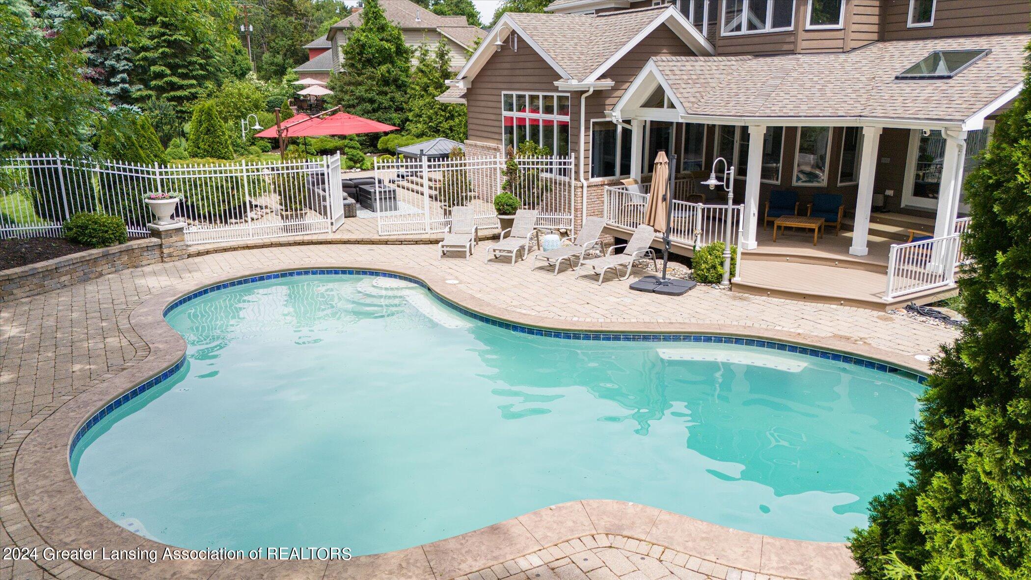 16946 Thorngate Road East Lansing, MI 48823 - Photo 72 of 76 90-16946-Thorngate-Rd-WindowStill-Real-E