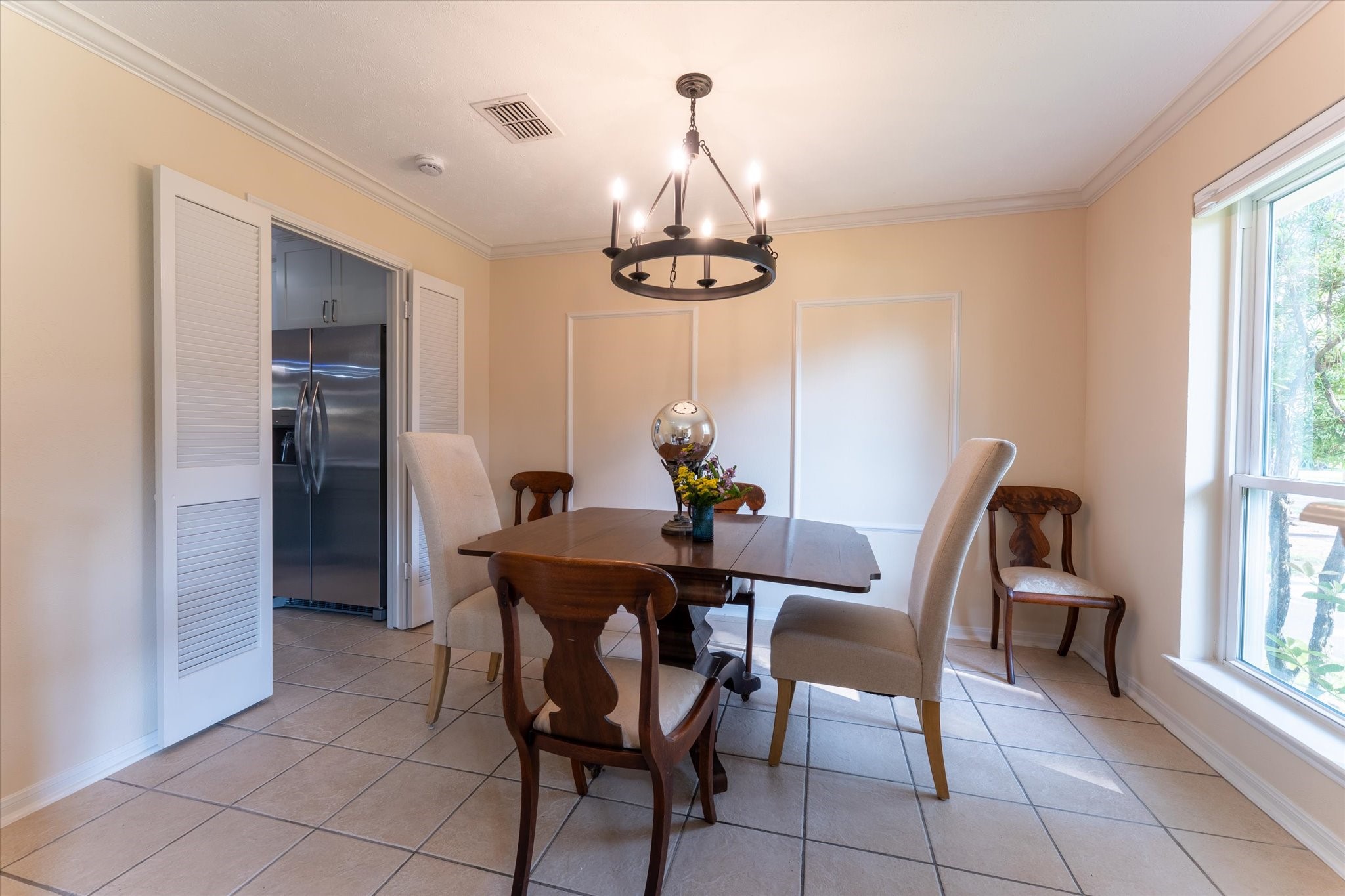25019 Barmby Drive Spring, TX 77389 - Photo 15 of 43 a dining room with furniture and window