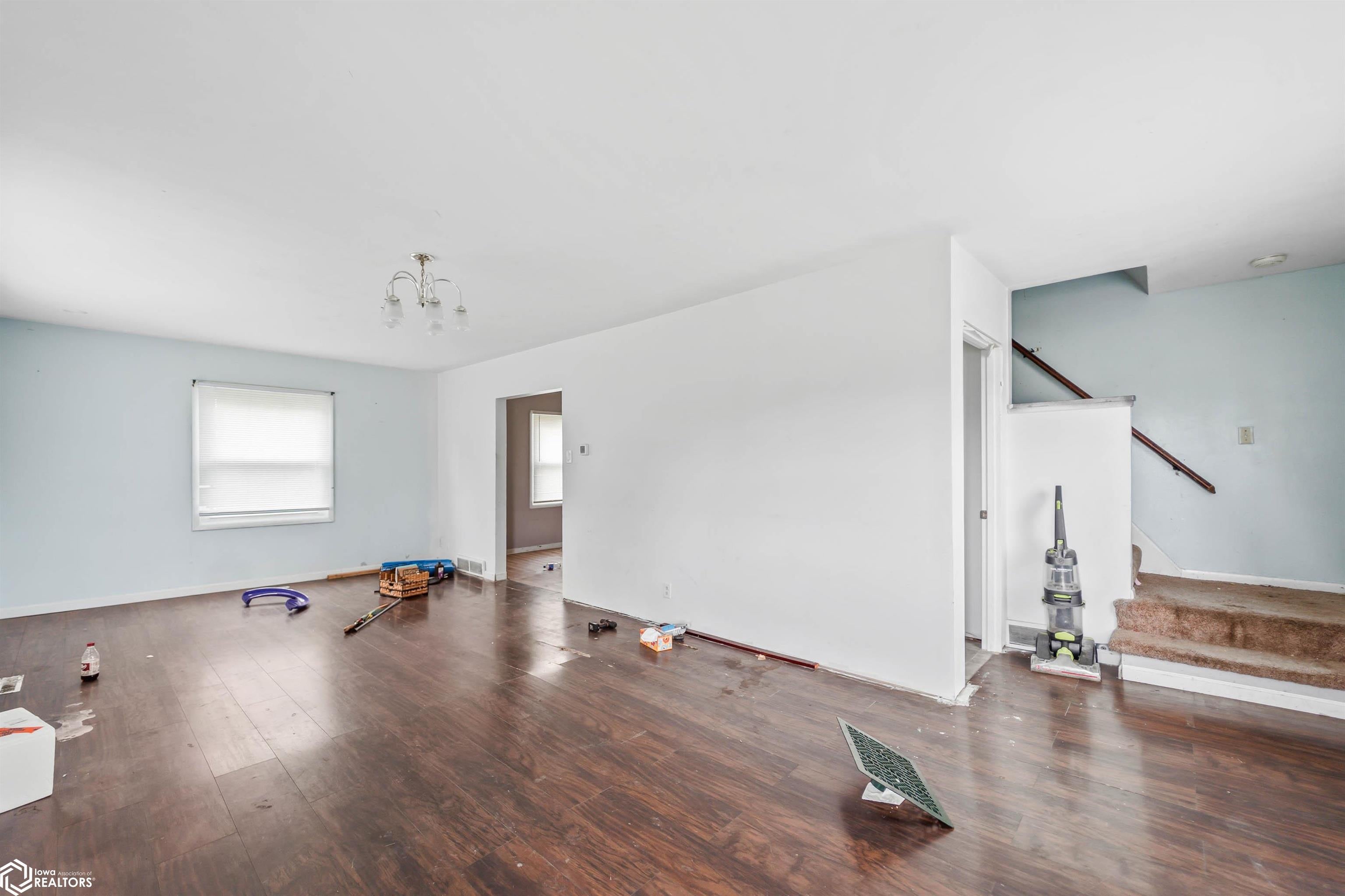 935 Spring Street Grinnell, IA 50112 - Photo 2 of 41 Gallery Image 2