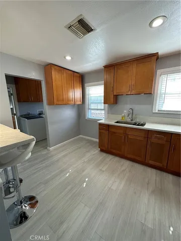 $2,600 | 226 East Tamarack Avenue, Inglewood, CA 90301