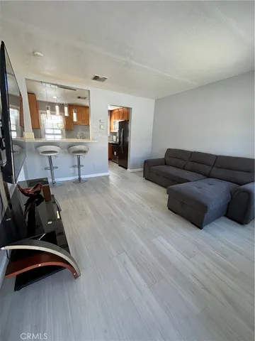 $2,600 | 226 East Tamarack Avenue, Inglewood, CA 90301