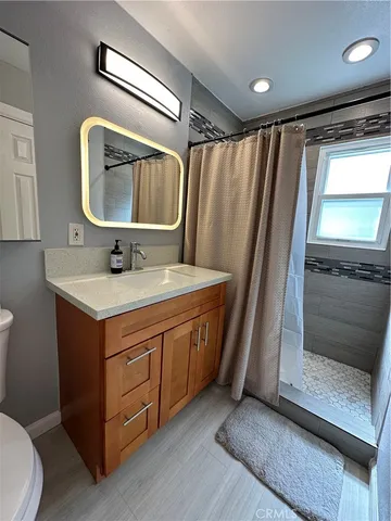 $2,600 | 226 East Tamarack Avenue, Inglewood, CA 90301