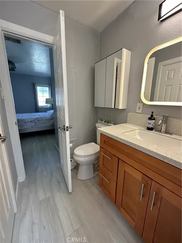 $2,600 | 226 East Tamarack Avenue, Inglewood, CA 90301