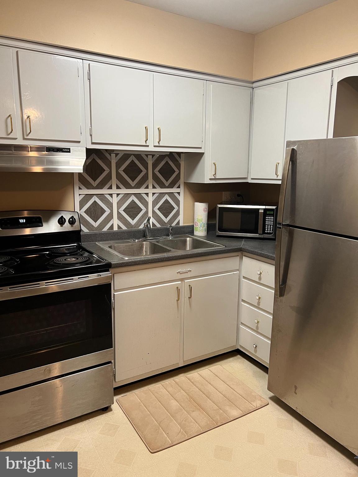 50 North Fellowship Road, Unit 302 Maple Shade, NJ 08052 - Photo 5 of 13