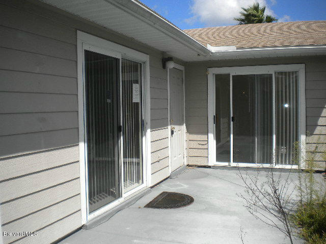 1948 Quail Ridge Court, Unit 904 Cocoa, FL 32926 - Photo 14 of 19 courtyard (4)