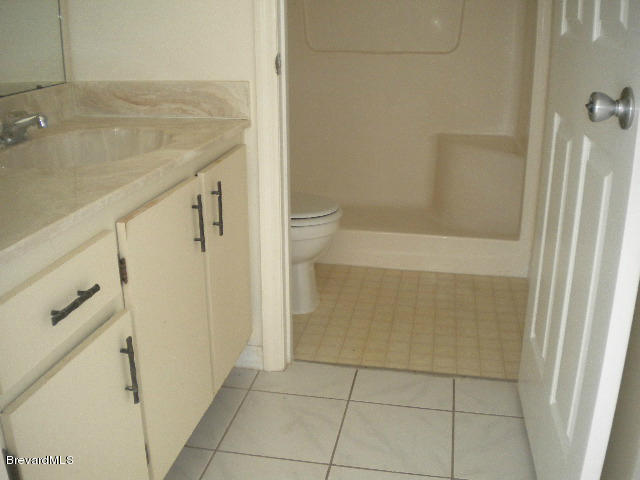 1948 Quail Ridge Court, Unit 904 Cocoa, FL 32926 - Photo 9 of 19 mbath with shower only