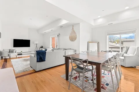 $1,199,000 | 310 Hammond Pond Parkway, Unit 301, Brookline, MA 02467