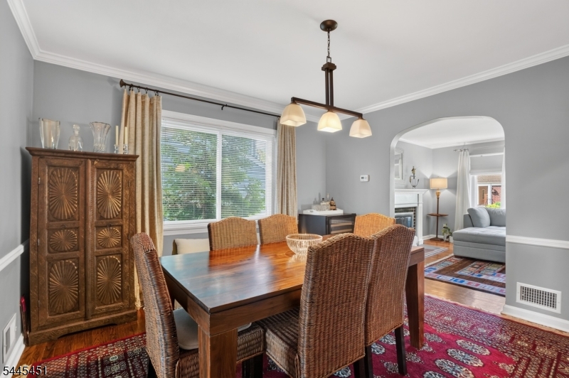 28 Kew Drive Springfield, NJ 07081 - Photo 5 of 29